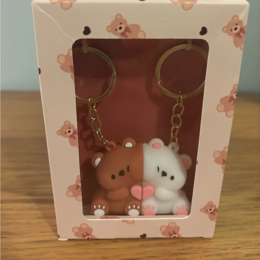 a little obsessed Bestie's magnetic bears keychains connect to each other NEW